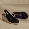 Sandalia en serraje negro Clavel